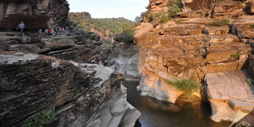 Türkiye’nin en renkli kanyonu: Ege’den uzanan masalsı sanat eseri 3